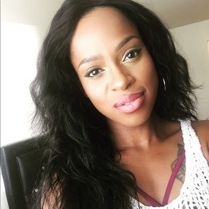 Meet your Posher, Desiree